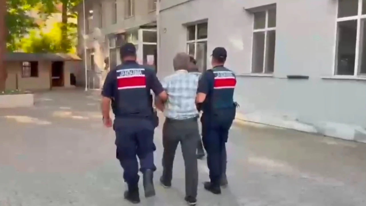 Korkunç cinayet 19 yılın ardından aydınlandı: Nefes kesen operasyonun görüntüleri ortaya çıktı