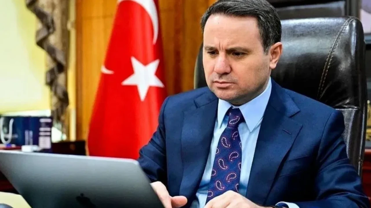 Bakan Gürlek duyurdu: 6 şirkete el kondu, 10 şirkete kayyum atandı