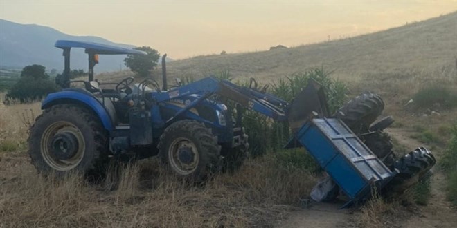 İzmir'de traktör devrildi: 16 yaşındaki sürücü ağır yaralandı