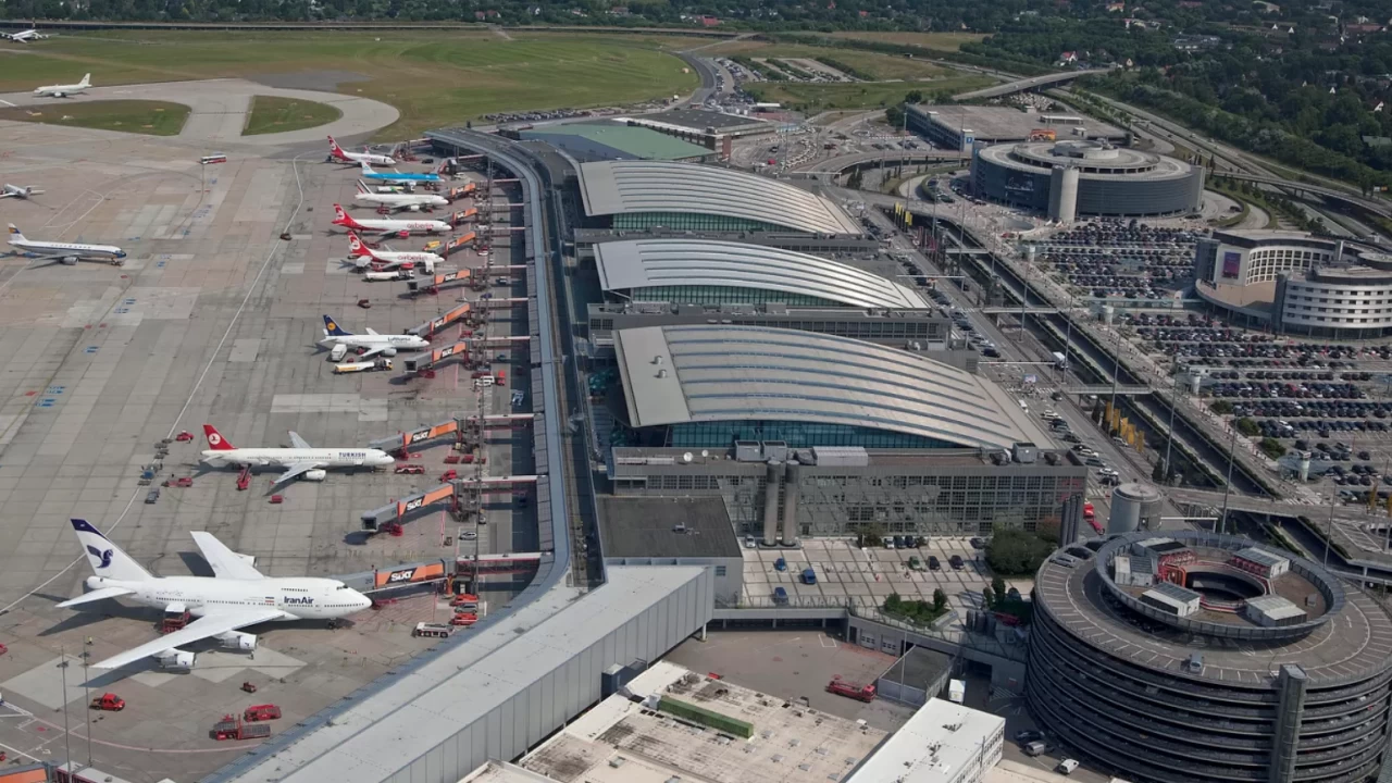 Hamburg Havalimanı’nda alarm! Uçuşlar geçici olarak durduruldu