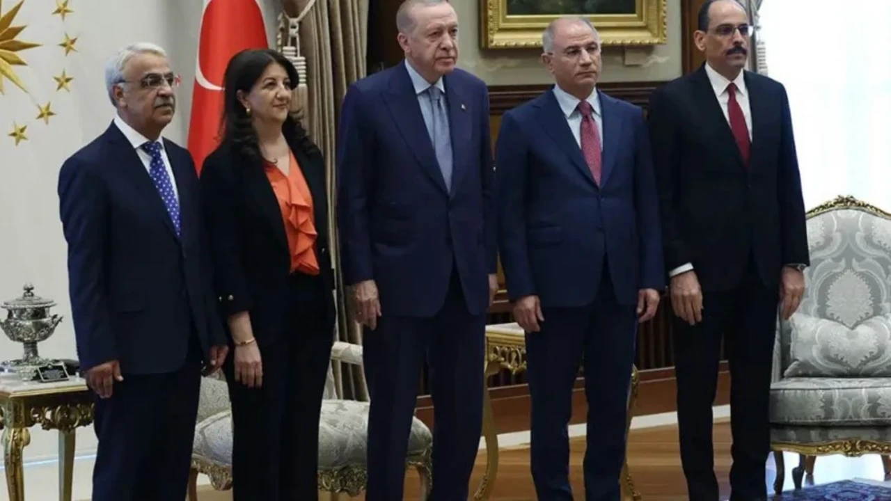 Çerçeve yasa teklifinde kapsam anlaşmazlığı! AK Parti ile DEM karşı karşıya…