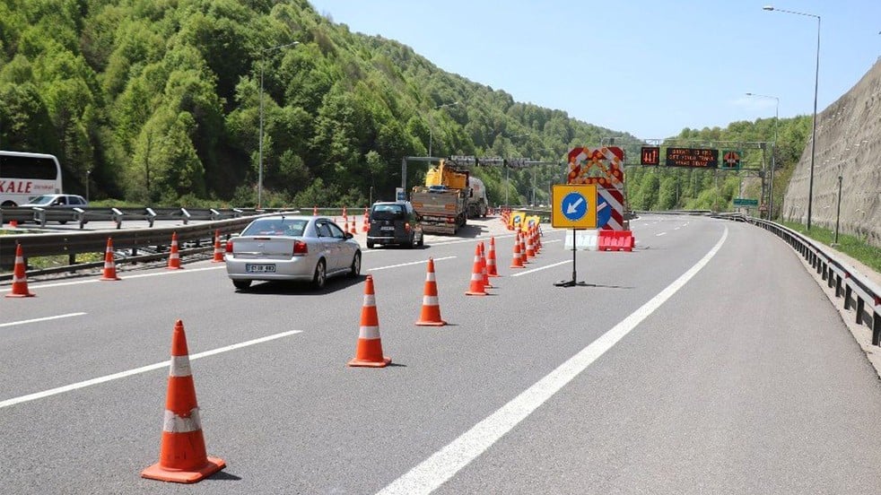 Karayolları uyardı! Tatilciler bu yollara dikkat etsin