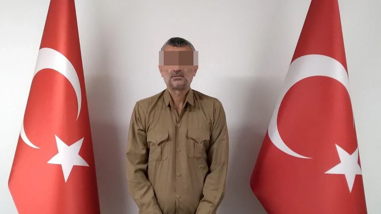 MİT'ten bir nokta operasyon daha! DEAŞ'lı terörist paketlenip Türkiye'ye getirildi!