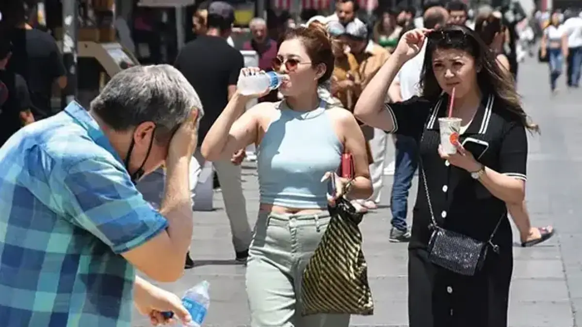 AKOM'dan son hava durumu raporu! İstanbul'da yağışlar bitti mi? Sıcaklıklar yeniden yükseliyor!