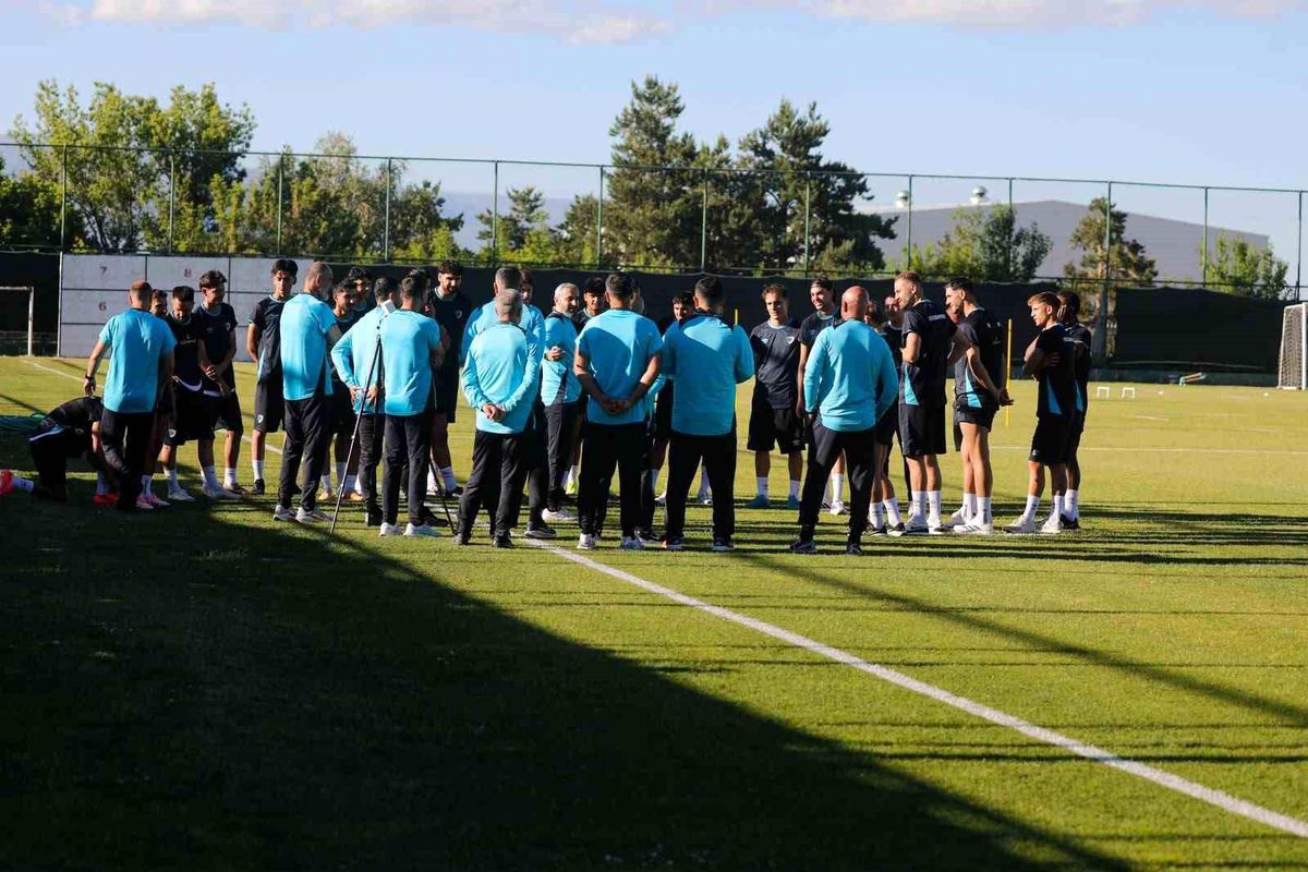 Erzurumspor, ikinci etap kampına başlıyor