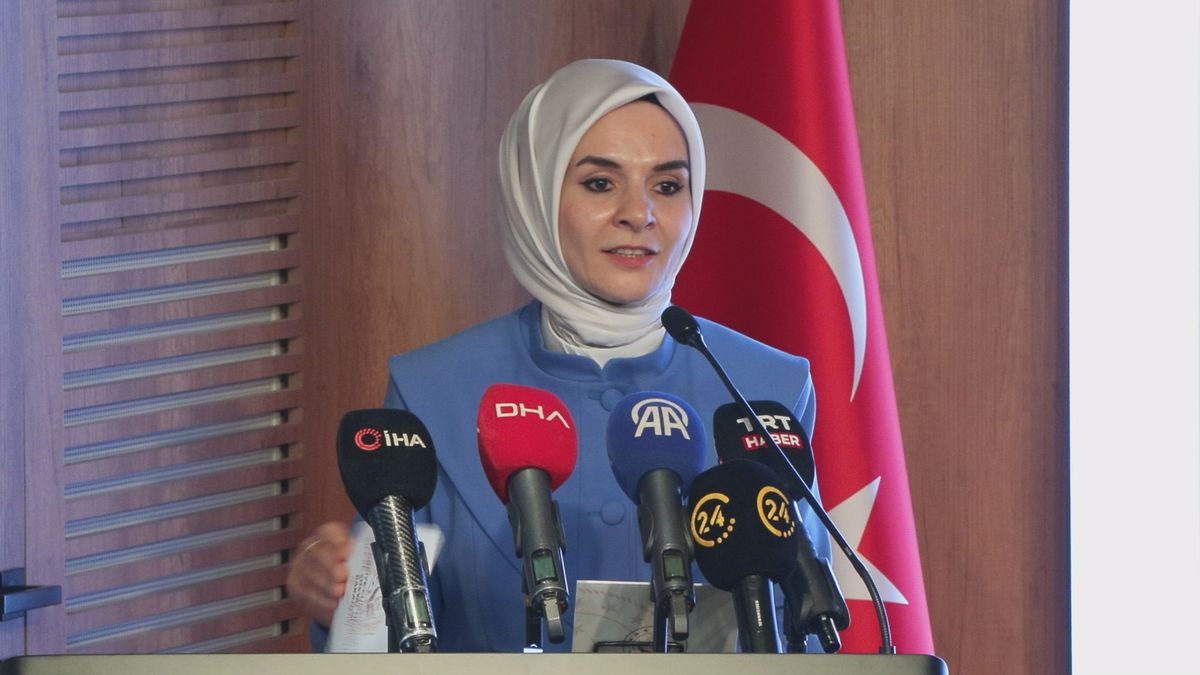 Bakan Göktaş: Bugün 9 bin 277 koruyucu ailemiz, 11 bin 22 çocuğumuzun hayatına dokunuyor
