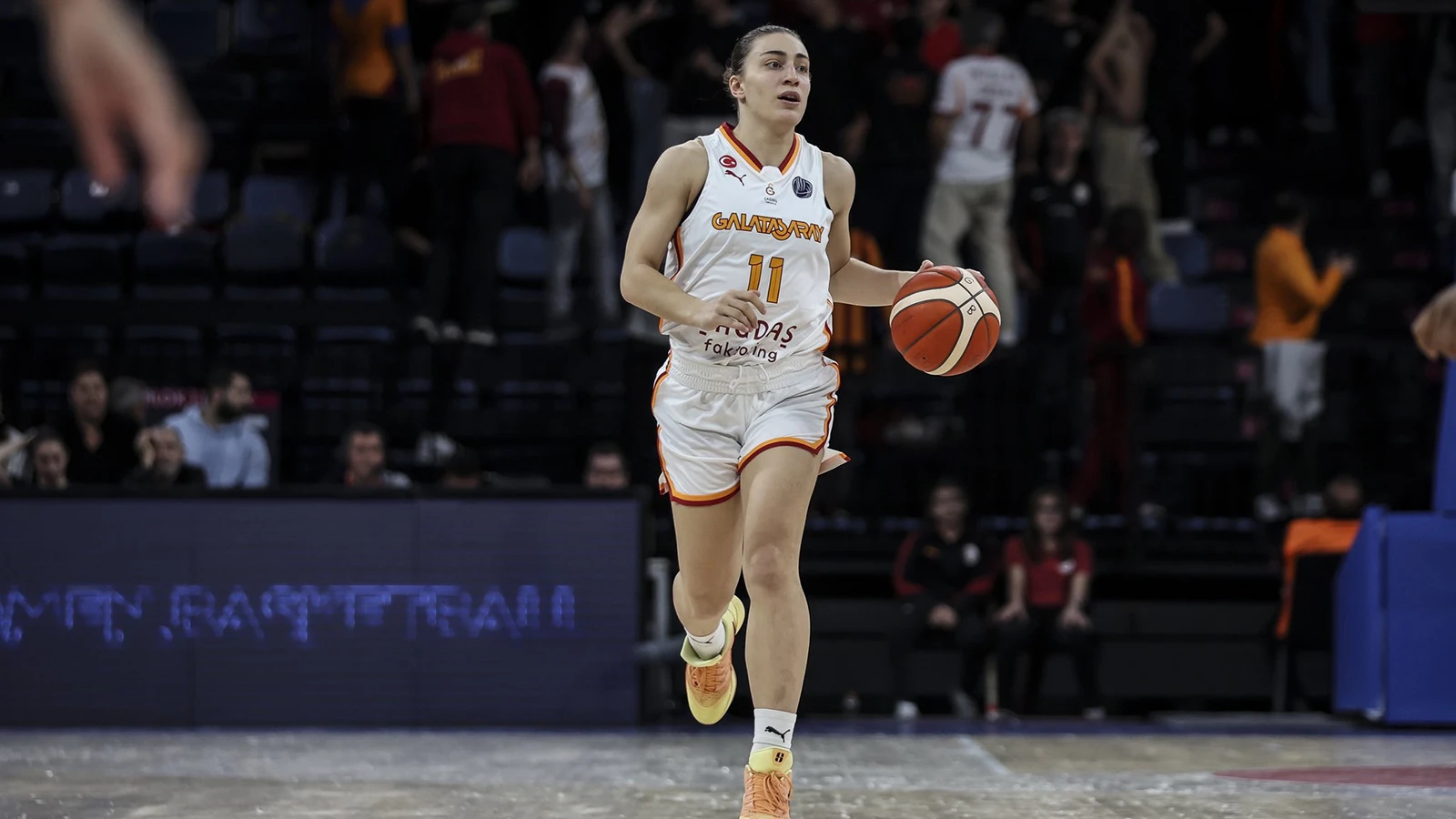 Galatasaray, milli basketbolcu Derin Erdoğan'ın sözleşmesini uzattı