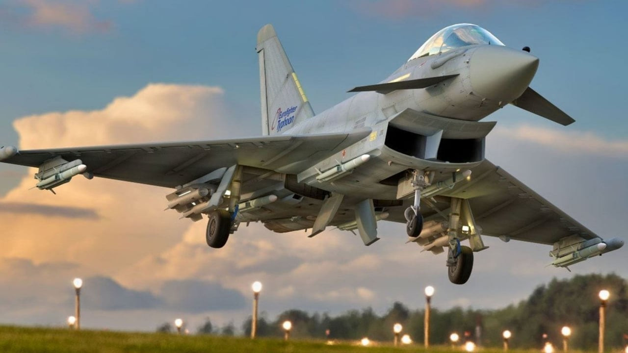 Türk pilotlar Eurofighter için İngiltere'ye gidiyor
