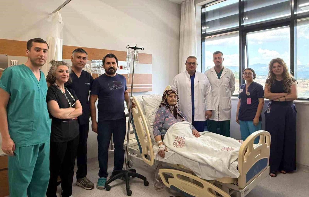 Yüksek riskli hastaya bölgesel anastezi ile operasyon