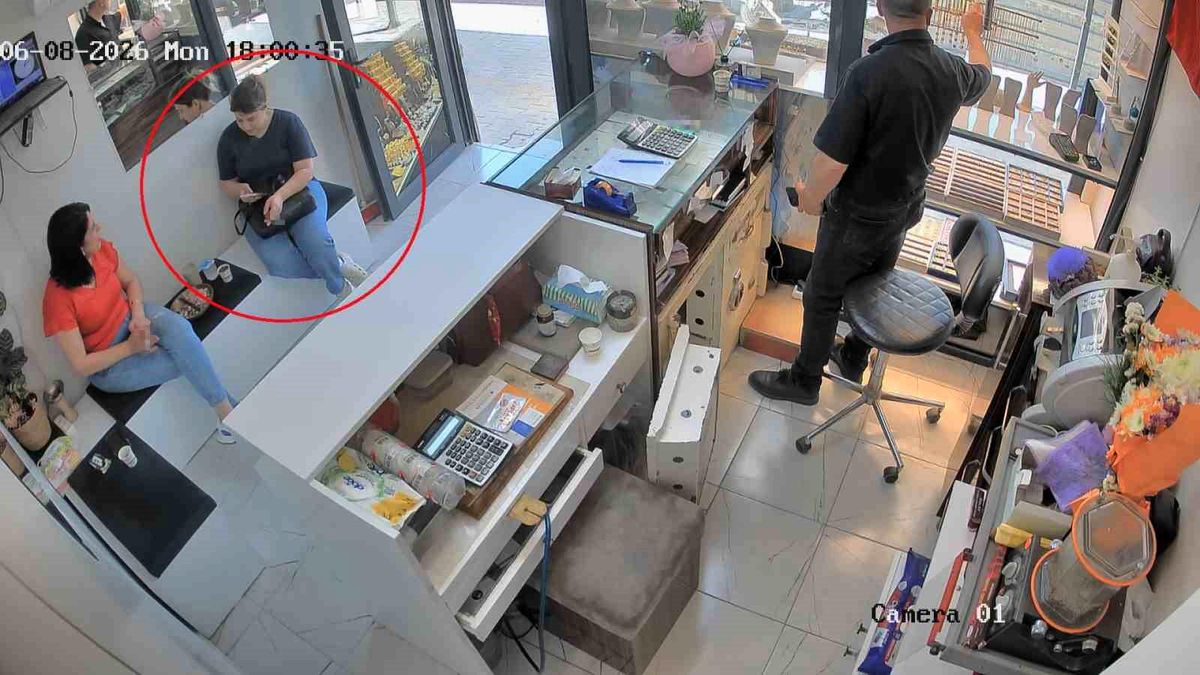 Nişanlısı tarafından öldürülen genç kadın rahatsız edici derecede kıskanıldığını ve ayrılmak istediğini kuyumcuya anlatm..
