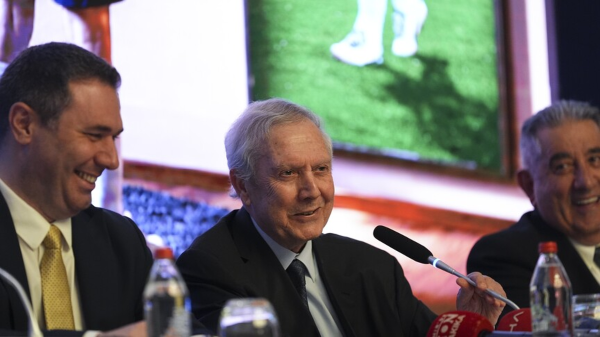 SON DAKİKA: Fenerbahçe yönetiminde görev dağılımı açıklandı!