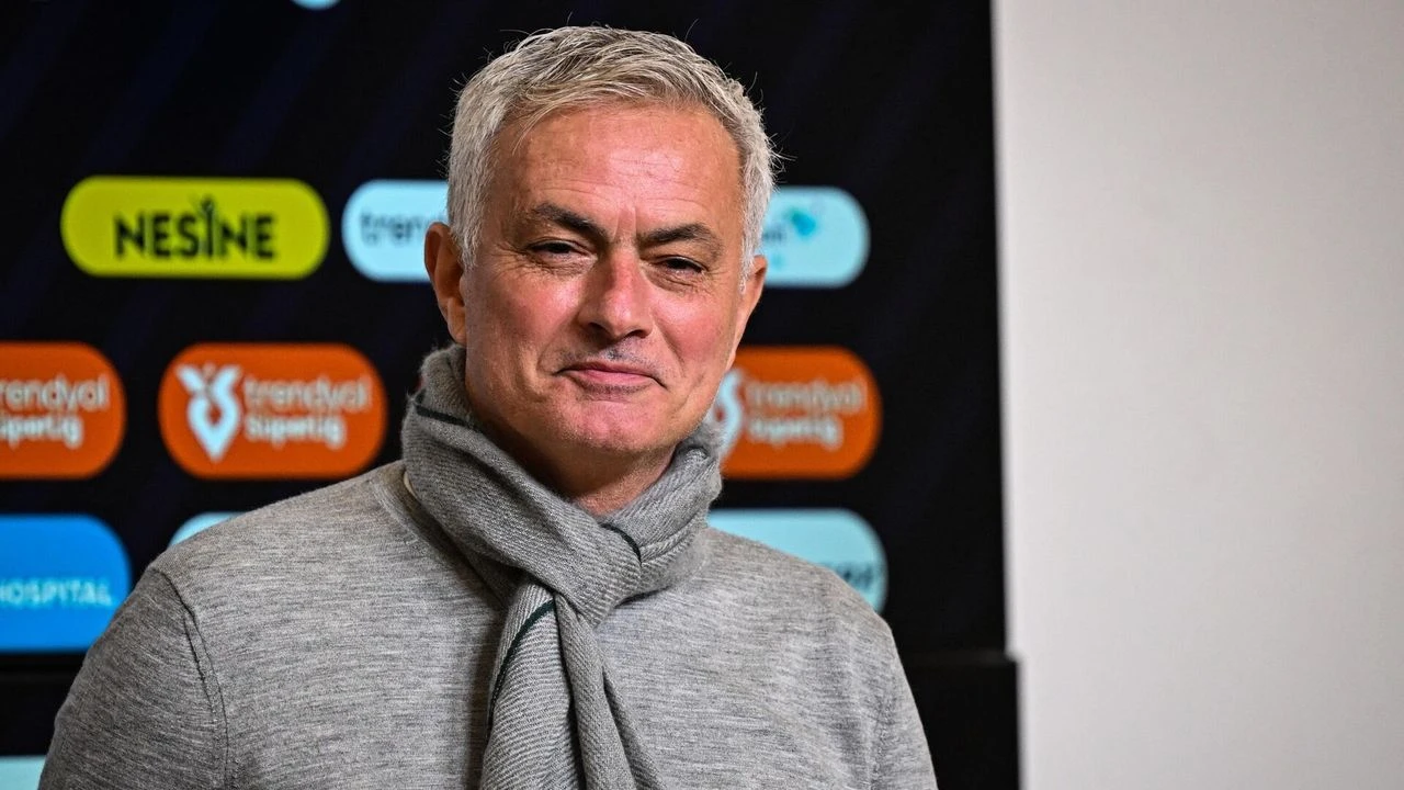 Real Madrid, Jose Mourinho ile 3 yıllık sözleşme imzaladı
