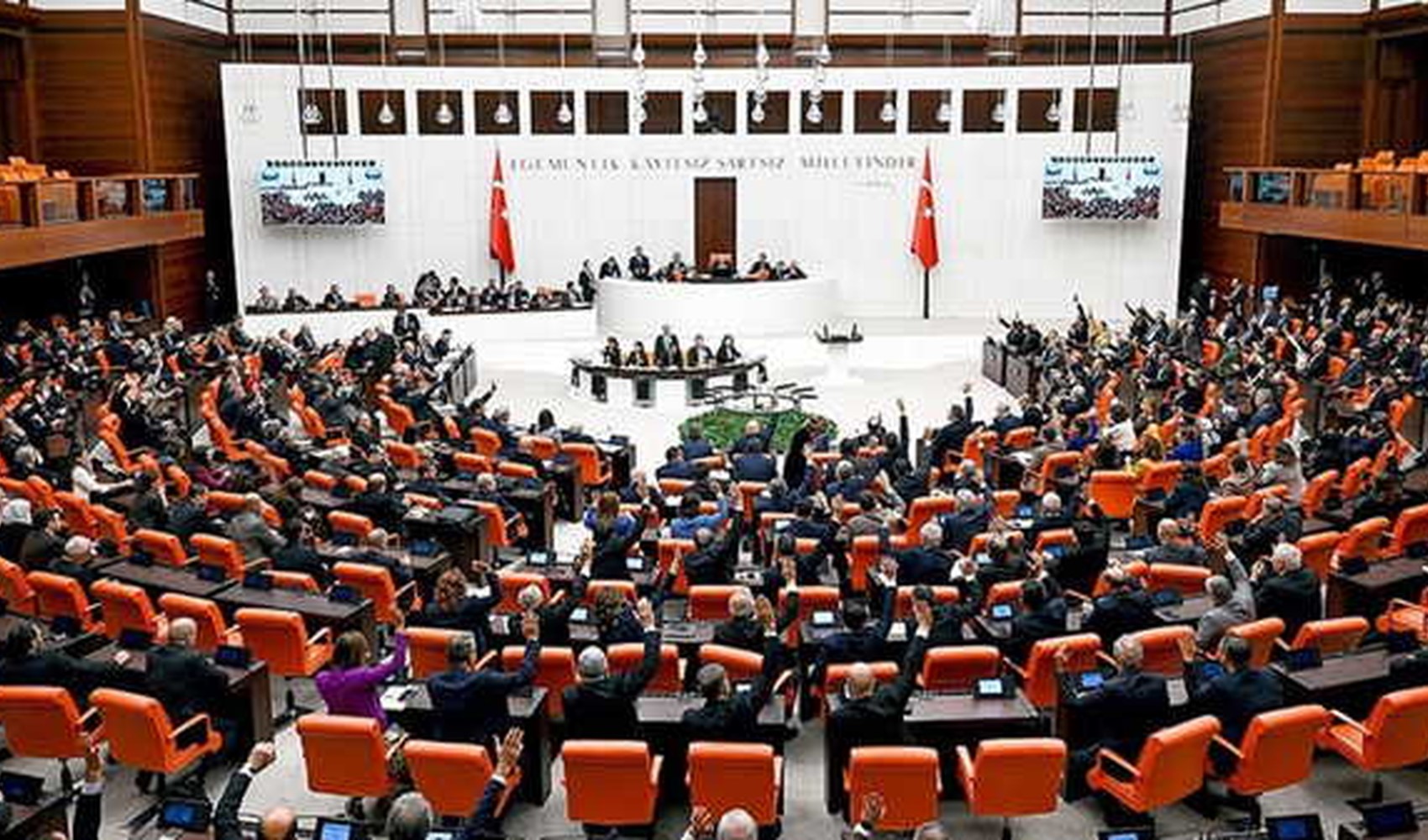 Milyonları ilgilendiren resmi tatil teklifi TBMM'ye geliyor