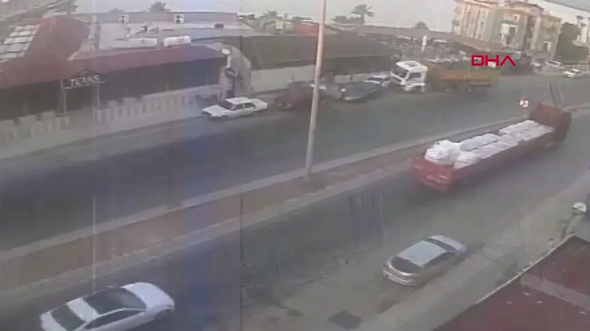 Mersin'deki kaza anı kamerada