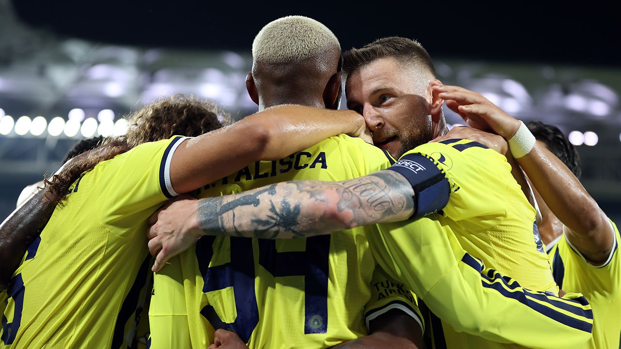 Fenerbahçe'de 10+4 çıkmazı: Yıldızlar bile tehlikede!