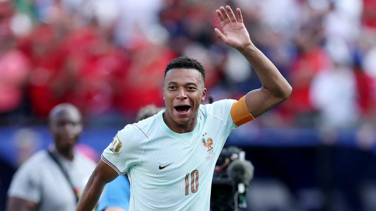 Messi'nin 6 Dünya Kupası'nda yaptığını, Mbappe 3. turnuvada başardı: 1 gol uzakta!