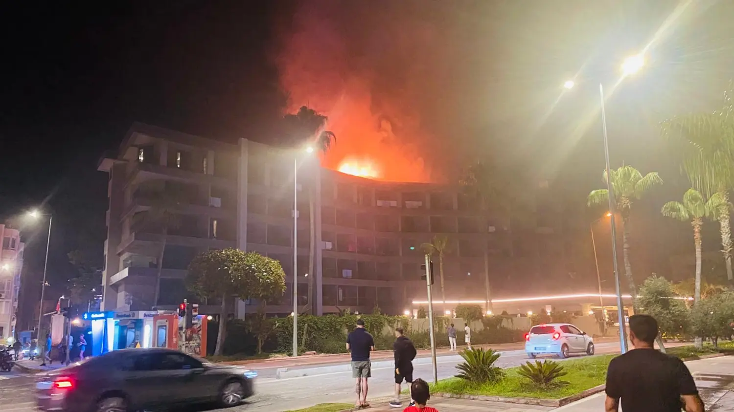 Alanya'da korkutan otel yangını