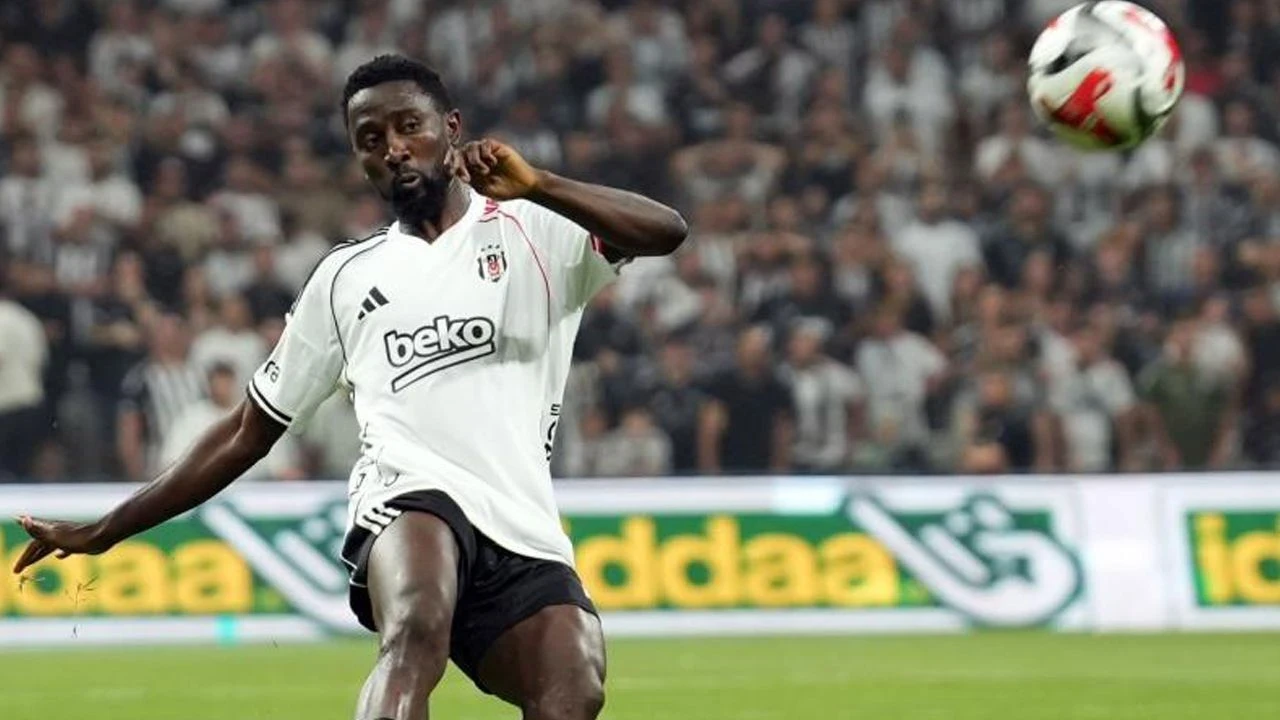 Beşiktaş’ta 3 isme transfer kancası: Resmi teklifler geldi
