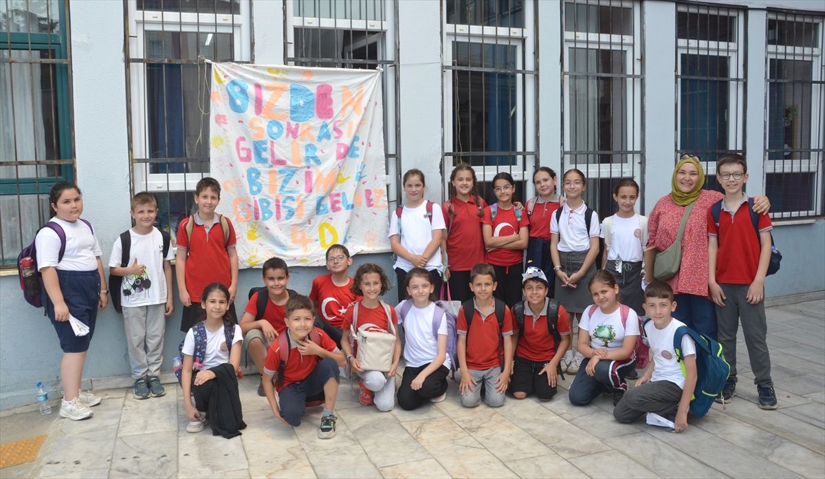 Karamürsel'de Deneyap Teknoloji Atölyeleri seçme sınavında başarılı olan öğrenciler ödüllendirildi