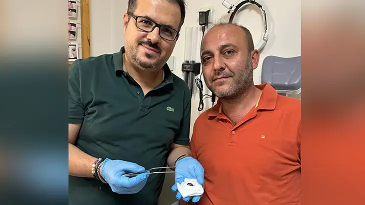 Ağrı ve işitme kaybı yaşıyordu: Kulağından çıkan şey şoke etti!