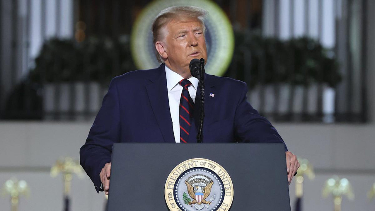 ABD Başkanı Trump'tan yine geri adım! Masayı işaret etti