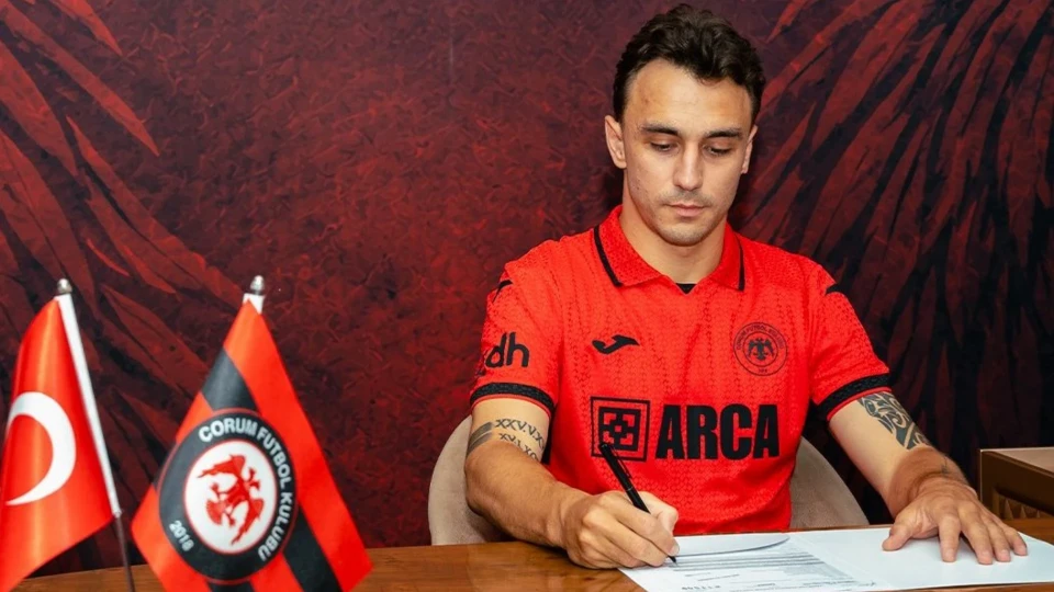 Transfer haberi: Gökhan Sazdağı yeni takımına imzayı att