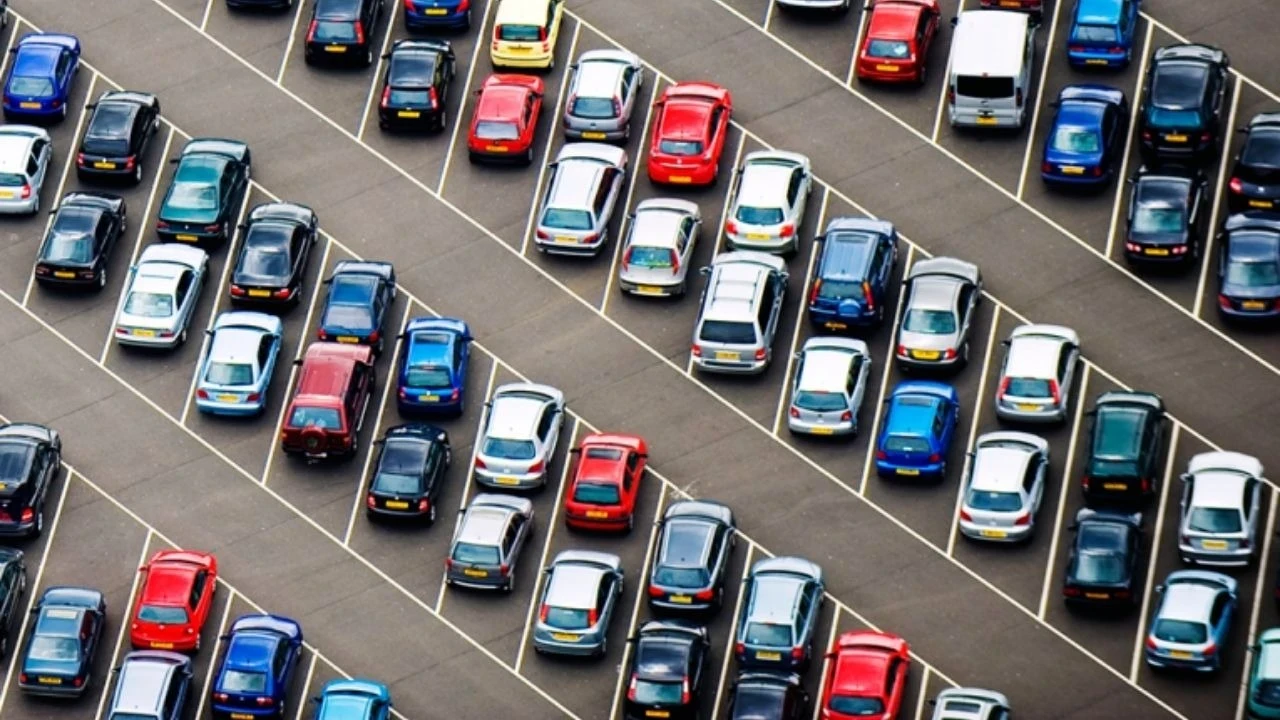 İstanbul’da otopark krizi büyüyor: Araç çok ama park yeri yok! Aylık 20 bin TL'ye park edebilirsiniz