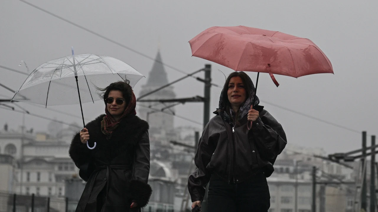 İstanbul'da Yaz Günü Kış Provası: Balkanlar'dan Gelen Dalga cumartesi Vuracak