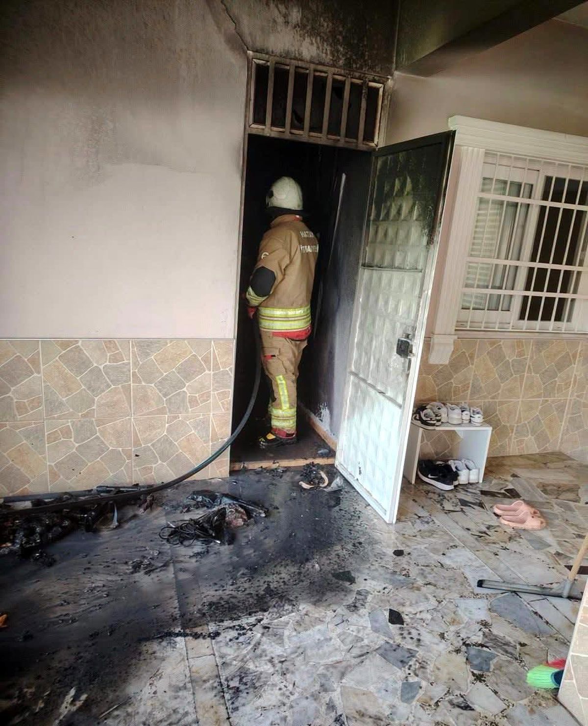 Arsuz'da evin depo bölümünde çıkan yangın söndürüldü