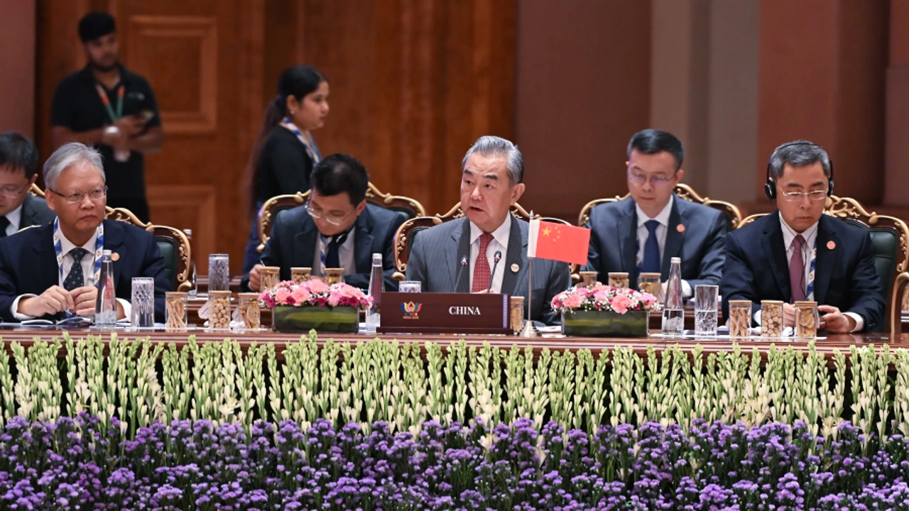 Wang Yi'den BRICS mesajı: İnsanlığın ortak sorunlarına ortak çözüm