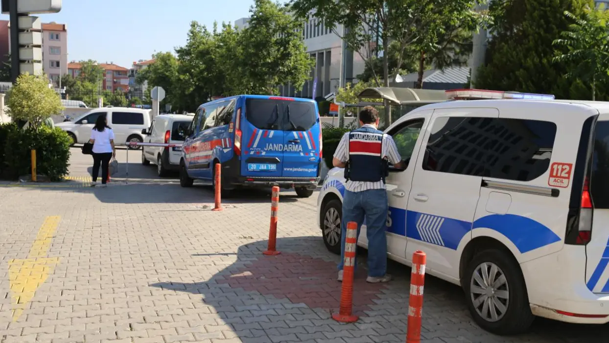 Denizli'deki operasyonda yeni gelişme! 12 avukat serbest bırakıldı