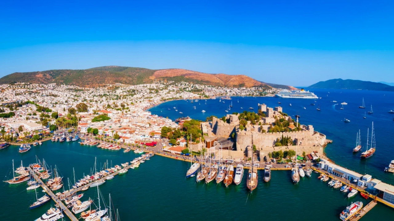 Bodrum Limanı Deniz Hudut Kapısı’nda 24 Saat Hizmet Dönemi Başladı