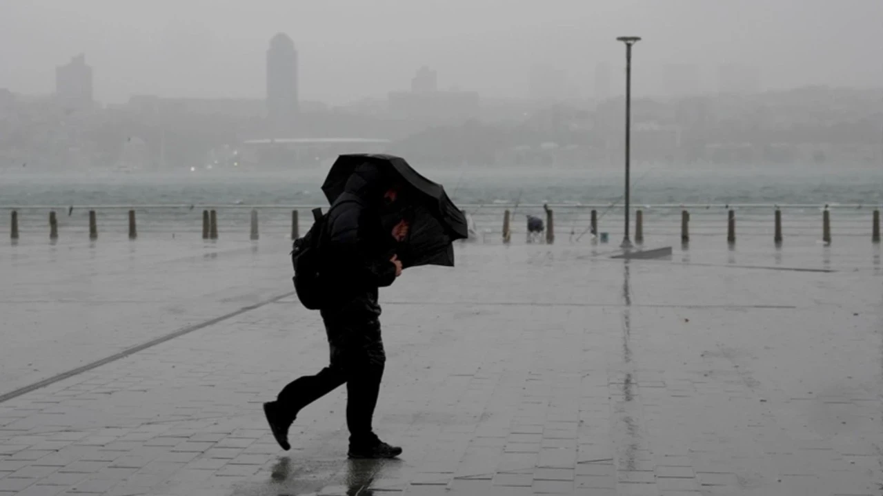 Meteoroloji'den çok sayıda il için uyarı: Kuvvetli yağış ve fırtına etkili olacak