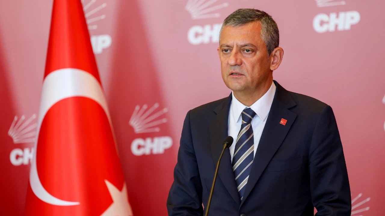 Özgür Özel'den sert çıkış: "Dokunulmazlık hesabını ne zamandır yapıyorsunuz?"