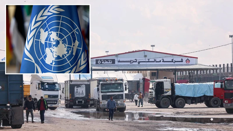 İsrail'in gerginlik gerekçesiyle kapattığı Gazze'deki sınır kapısı tekrar açıldı