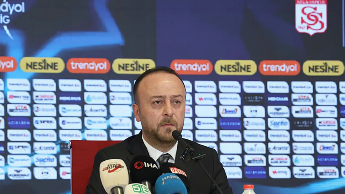 Sivasspor'da Burak Özçoban yeniden aday oldu!