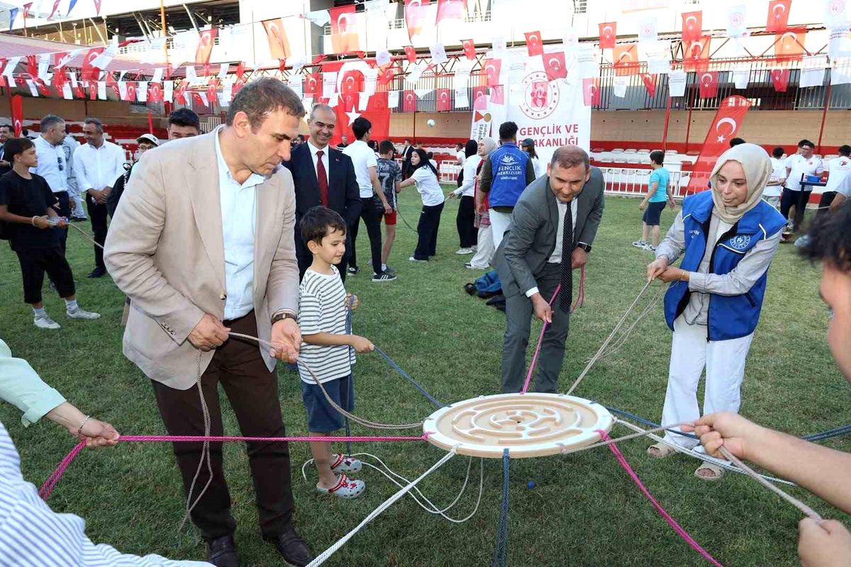 Kahramanmaraş'ta yaz spor okulları 29 branşta kapılarını açtı