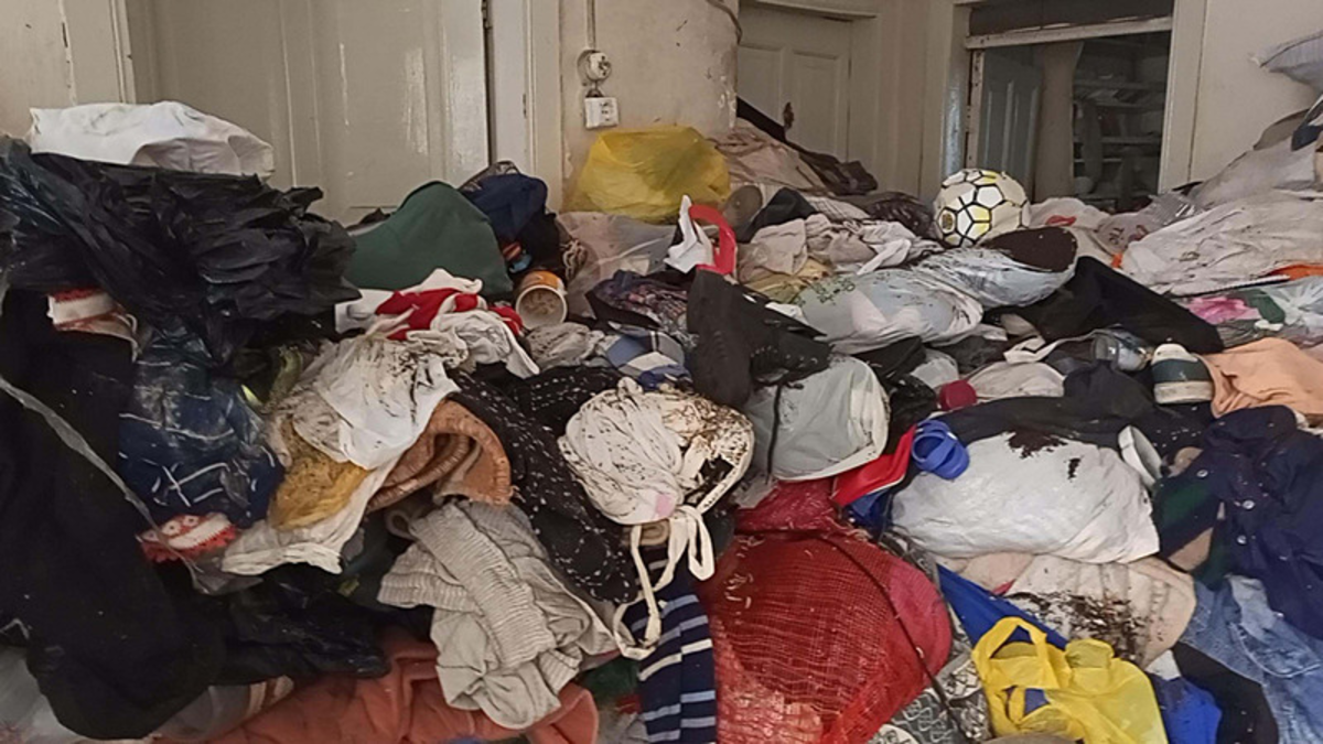 Aydın'da defalarca temizlenen evde yine aynı son! Kamyonlarca çöp çıktı…