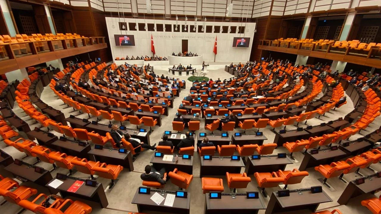 Somali tezkeresi Meclis'te kabul edildi
