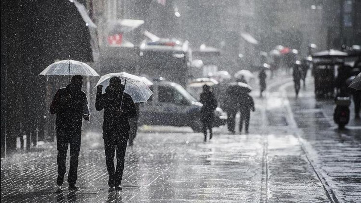 Meteoroloji'den İzmir'e kuvvetli yağış uyarısı: O saatlere dikkat!