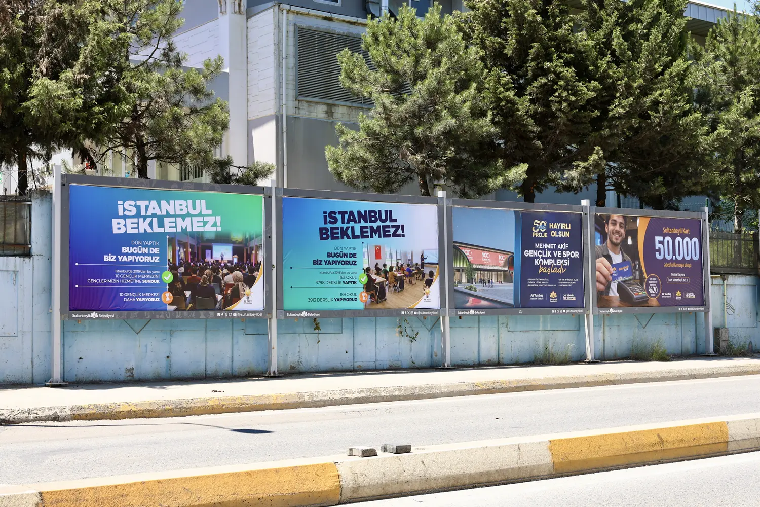 AK Parti'den 'İstanbul beklemez' hamlesi: Dev yatırım ve hizmetler billboardları süsledi