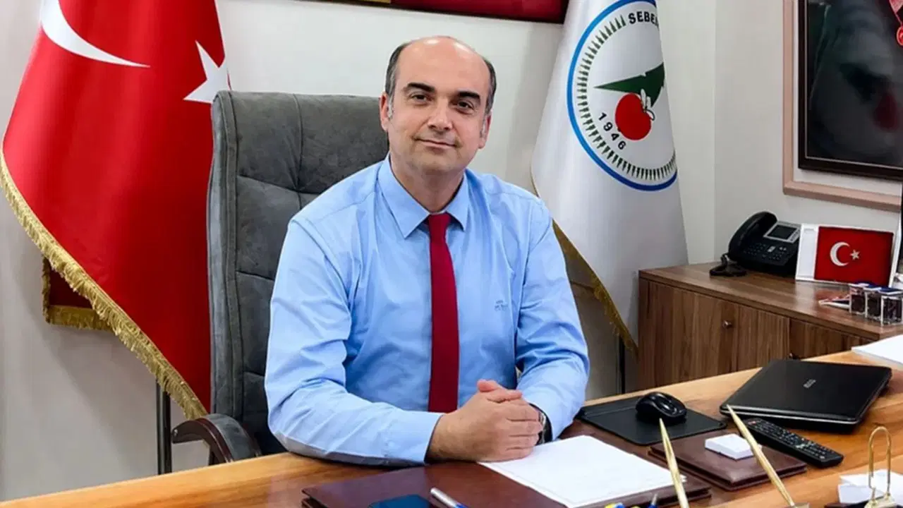 Seben Belediye Başkanı meclis üyeleriyle birlikte CHP'den istifa etti