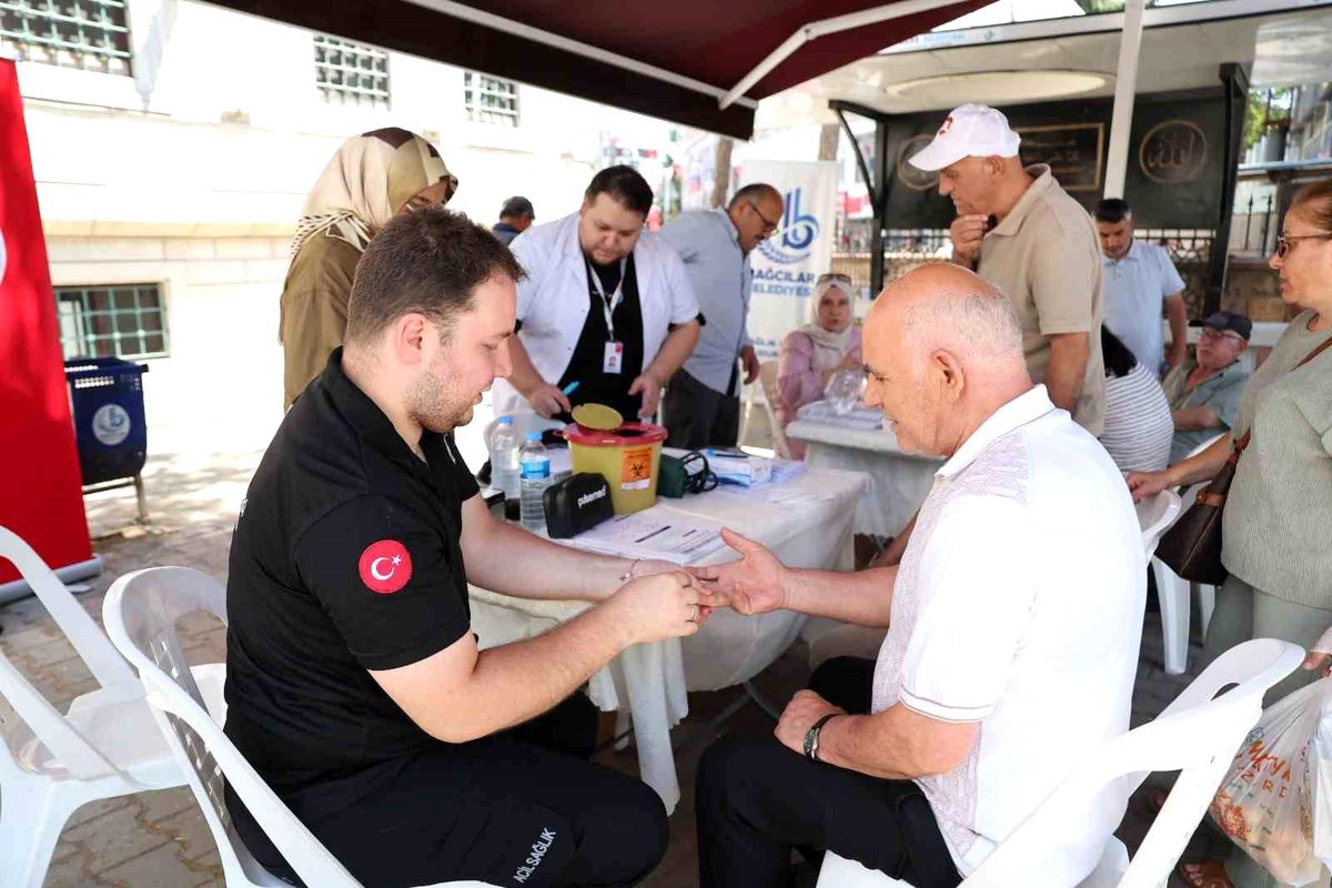 Camilerde ücretsiz sağlık taraması yapıldı