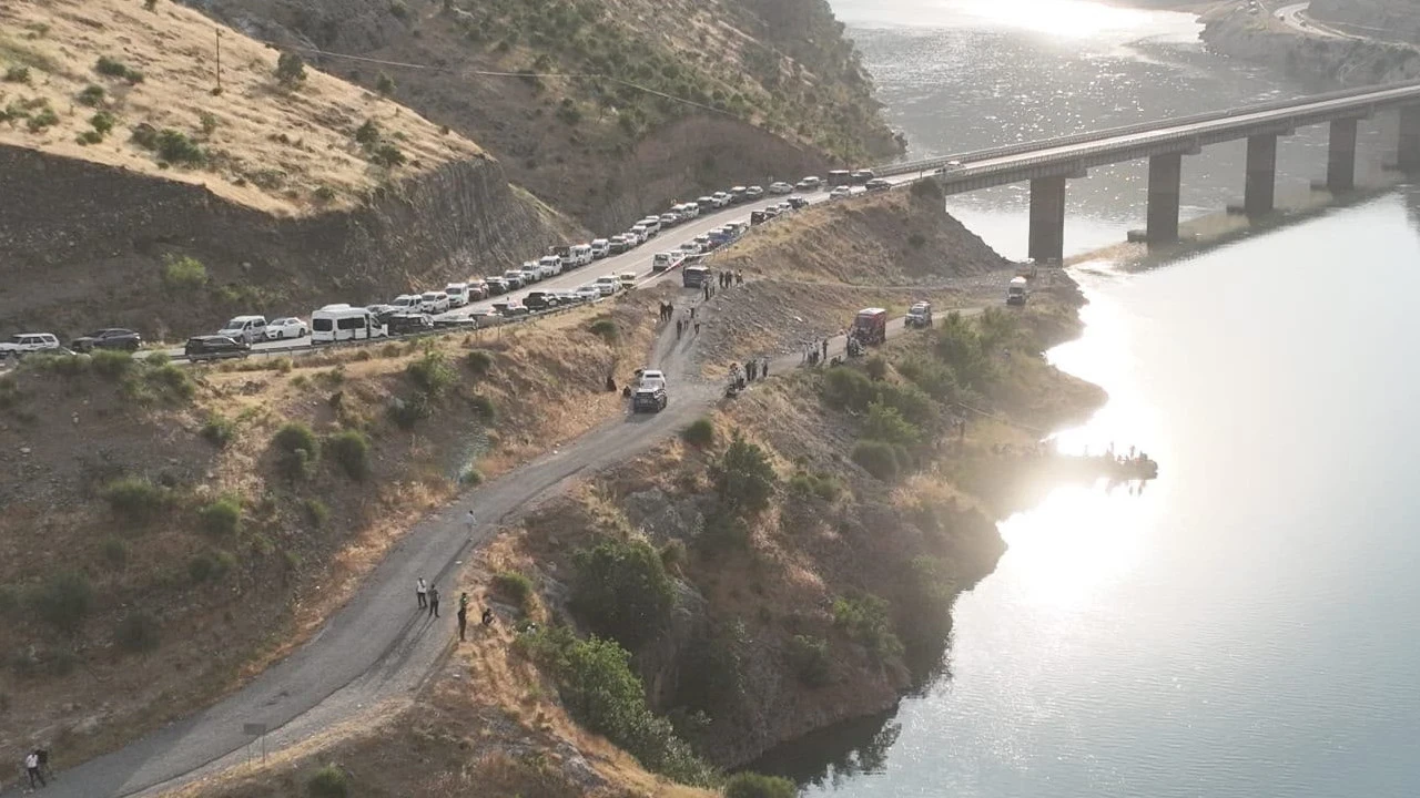 İki ilin ekipleri seferber oldu: Botan Çayı’nda acı haber geldi