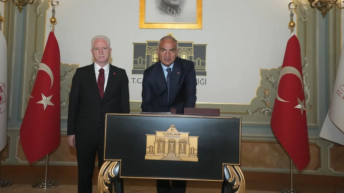 Kültür ve Turizm Bakanı Mehmet Nuri Ersoy, Vali Davut Gül'ü ziyaret etti!
