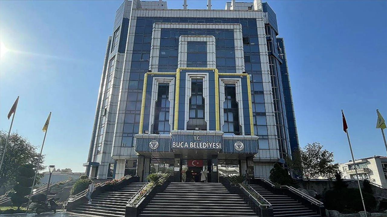 Buca Belediyesi 'yolsuzluk' soruşturması: 54 kişi adliyeye sevk edildi