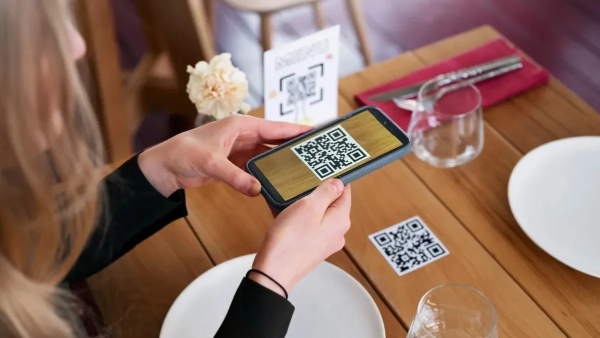 Ticaret Bakanlığı’ndan tüketici hakları uyarısı! Restoranlarda ek ücret ve karekod menü düzenlemesi...