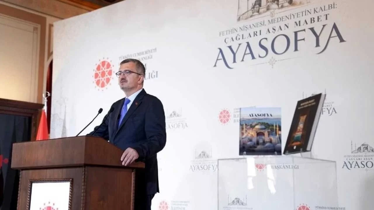 İletişim Başkanı Burhanettin Duran'dan Ayasofya mesajı: Fatih Sultan Mehmet Han'ın bıraktığı eşsiz miras