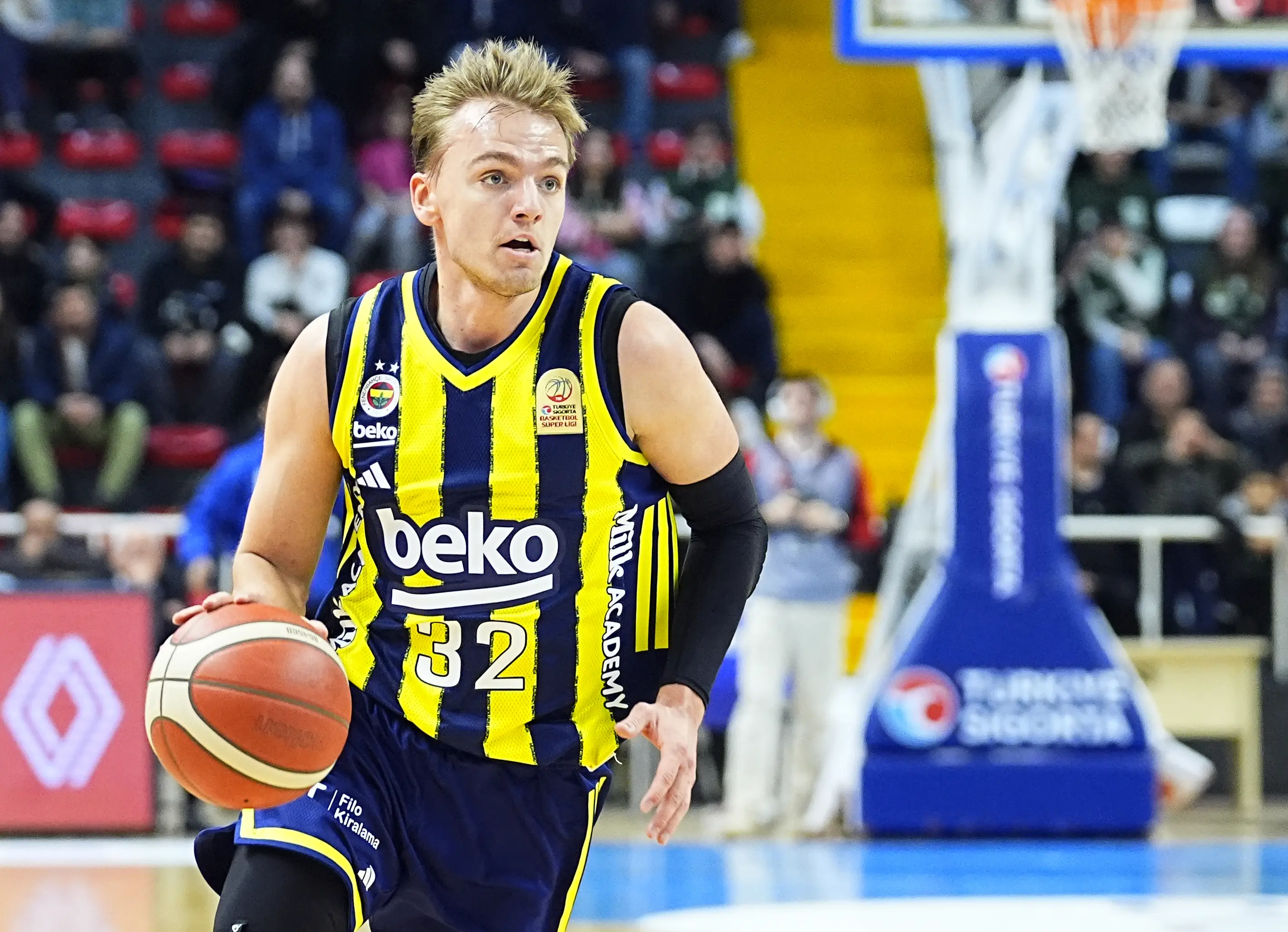 Fenerbahçe Beko'da ayrılık: Arturs Zagars