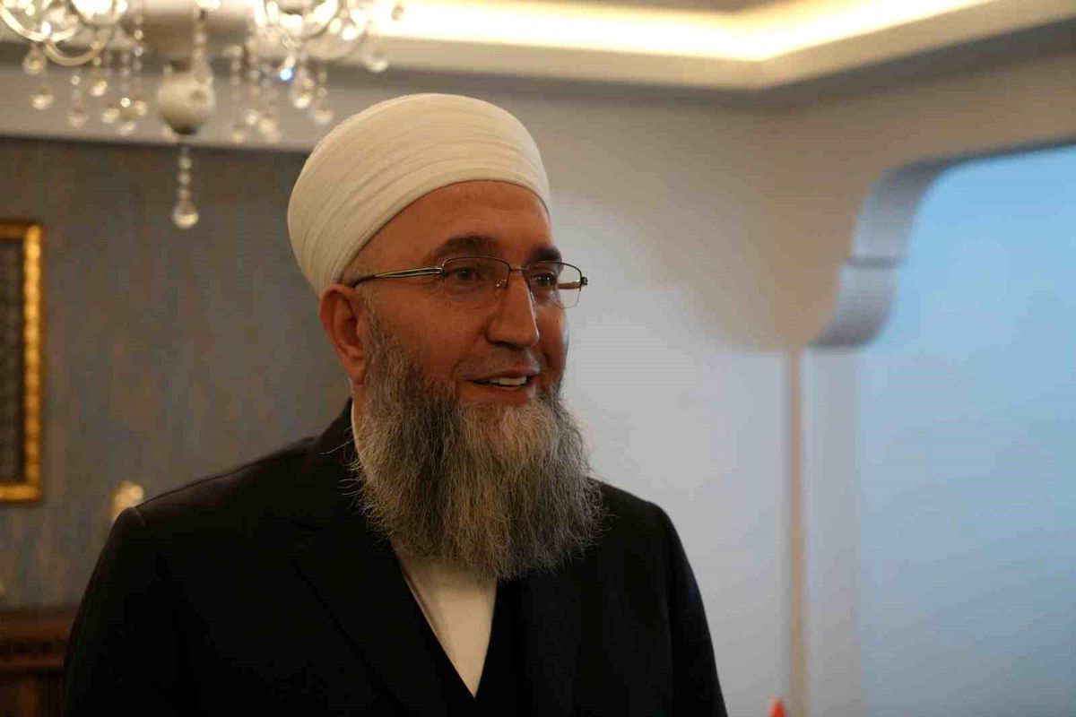 Yusuf Ziya Gümüşel'in öğrencisi: "Bu kadar insana sadece bir iddiadan yola çıkarak zulmediliyor"